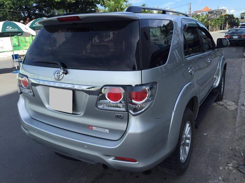 Toyota Fortuner   2012 - Bán Toyota Fortuner đời 2012, màu bạc, xe như mới, 633tr