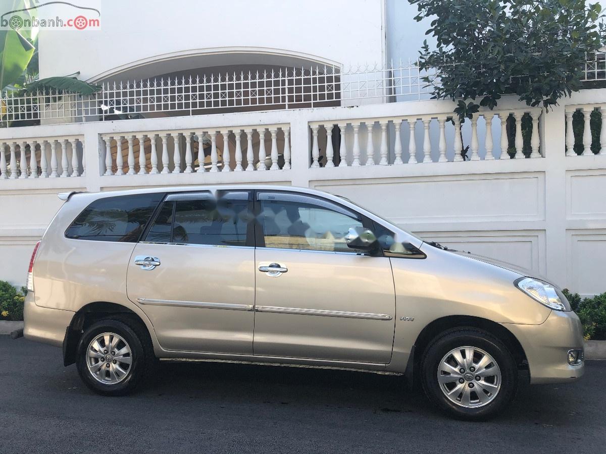 Toyota Innova 2009 - Bán Toyota Innova đời 2009, giá chỉ 395 triệu