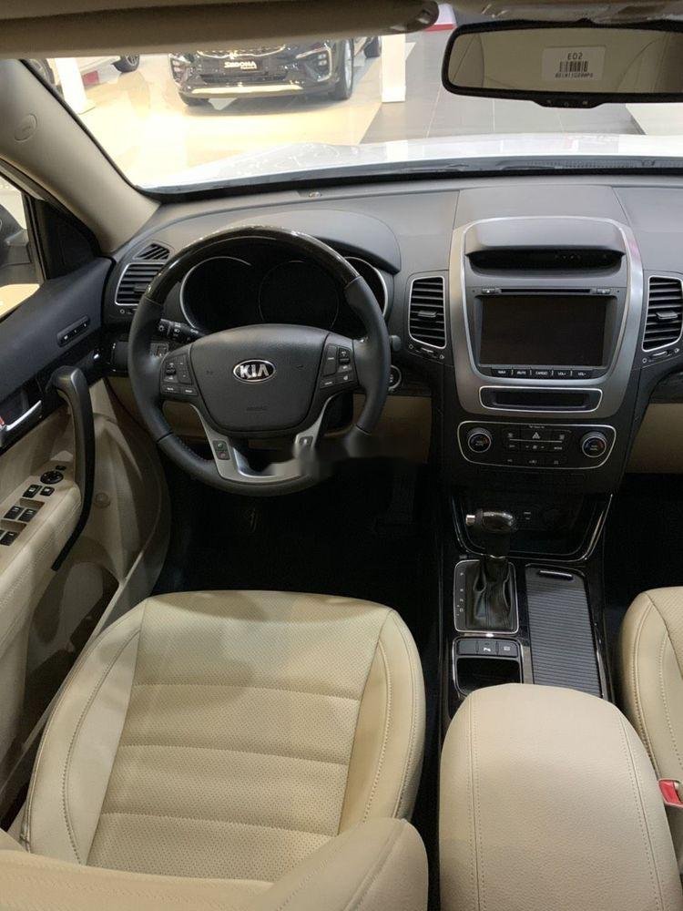 Kia Sorento 2019 - Cần bán Kia Sorento năm 2019, giá 799tr xe mới 100%