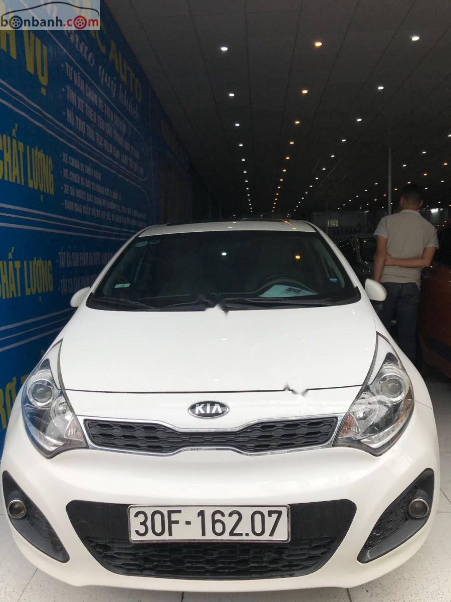 Kia Rio 2015 - Cần bán lại xe Kia Rio đời 2015, màu trắng, xe nhập, giá 486tr