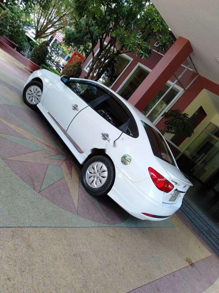 Hyundai Avante   2011 - Cần bán Hyundai Avante năm 2011, màu trắng, nhập khẩu  