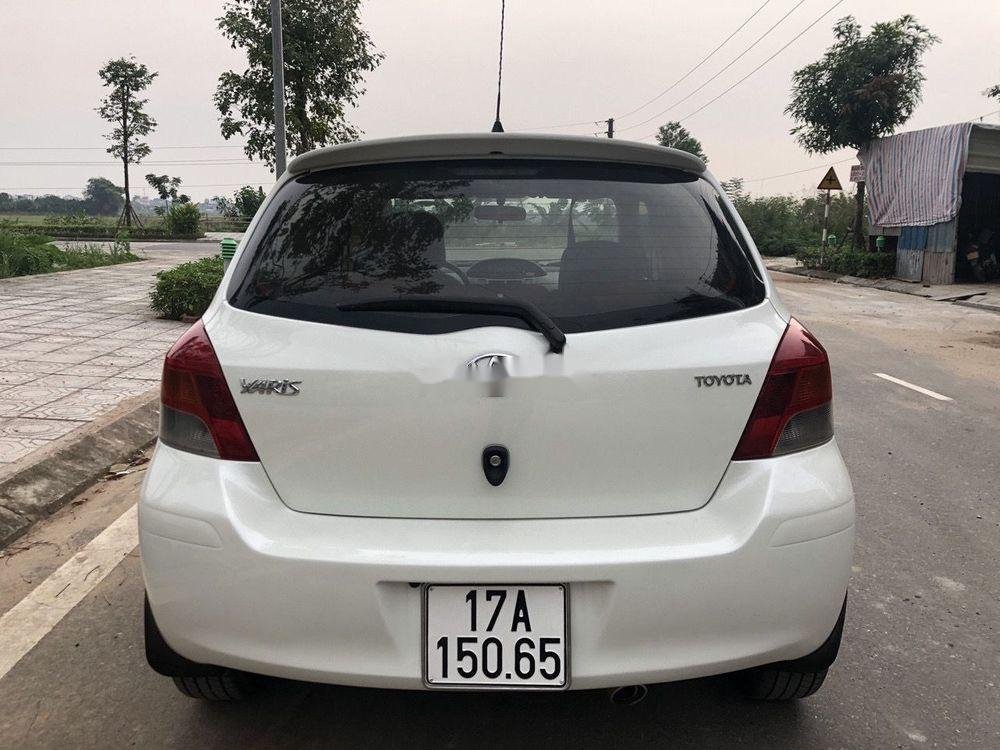 Toyota Yaris 2009 - Bán ô tô Toyota Yaris năm sản xuất 2009, màu trắng, nhập khẩu, 328tr xe nguyên bản