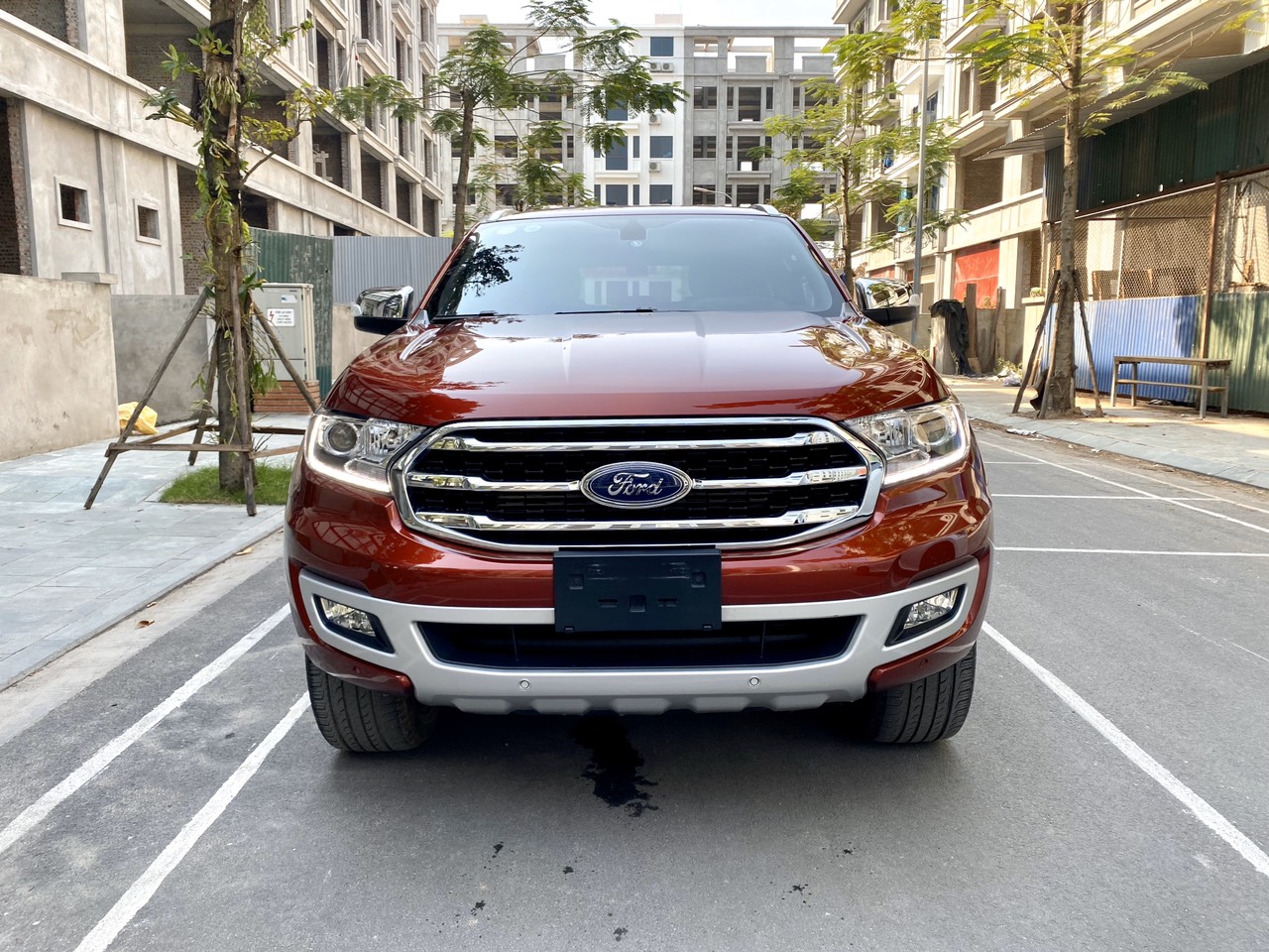 Ford Everest   2019 - Cần bán  Ford  Everest 2.0 bản Titanium  2019, màu đỏ siêu lướt 