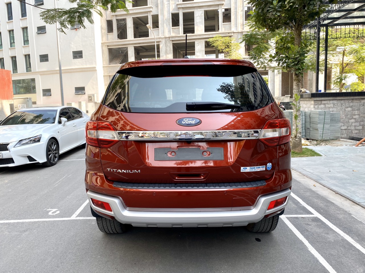 Ford Everest   2019 - Cần bán  Ford  Everest 2.0 bản Titanium  2019, màu đỏ siêu lướt 