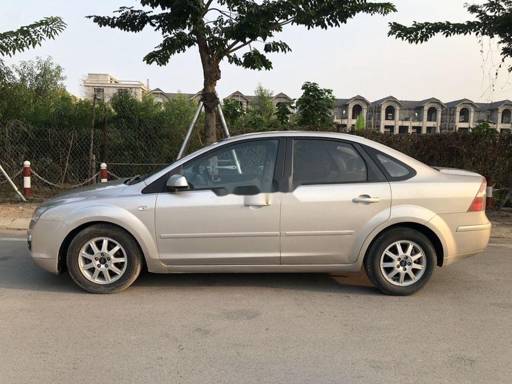 Ford Focus 2006 - Bán ô tô Ford Focus sản xuất 2006, giá cả hợp lý