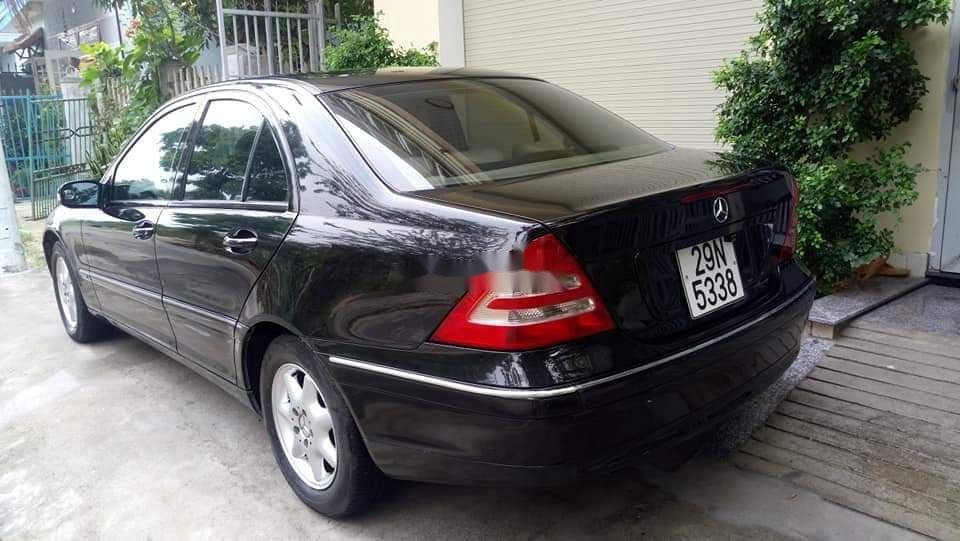 Mercedes-Benz C class 2002 - Cần bán lại xe Mercedes đời 2002, màu đen xe nguyên bản