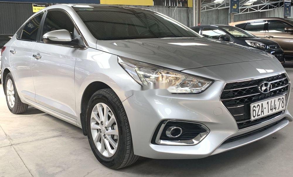 Hyundai Accent 2019 - Cần bán Hyundai Accent 1.4MT CVT năm sản xuất 2019, màu bạc