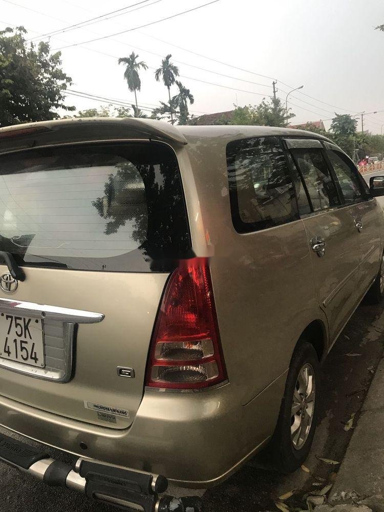 Toyota Innova 2006 - Bán xe Toyota Innova năm sản xuất 2006 xe gia đình, 295 triệu