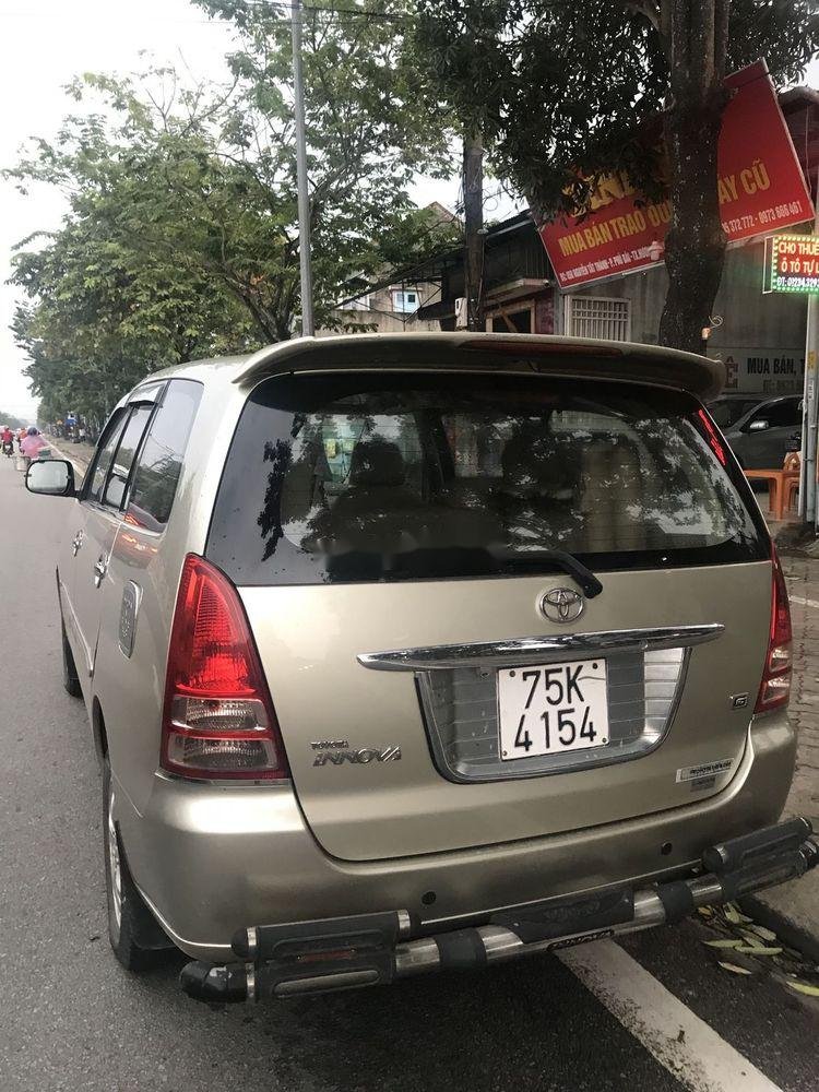 Toyota Innova 2006 - Bán xe Toyota Innova năm sản xuất 2006 xe gia đình, 295 triệu