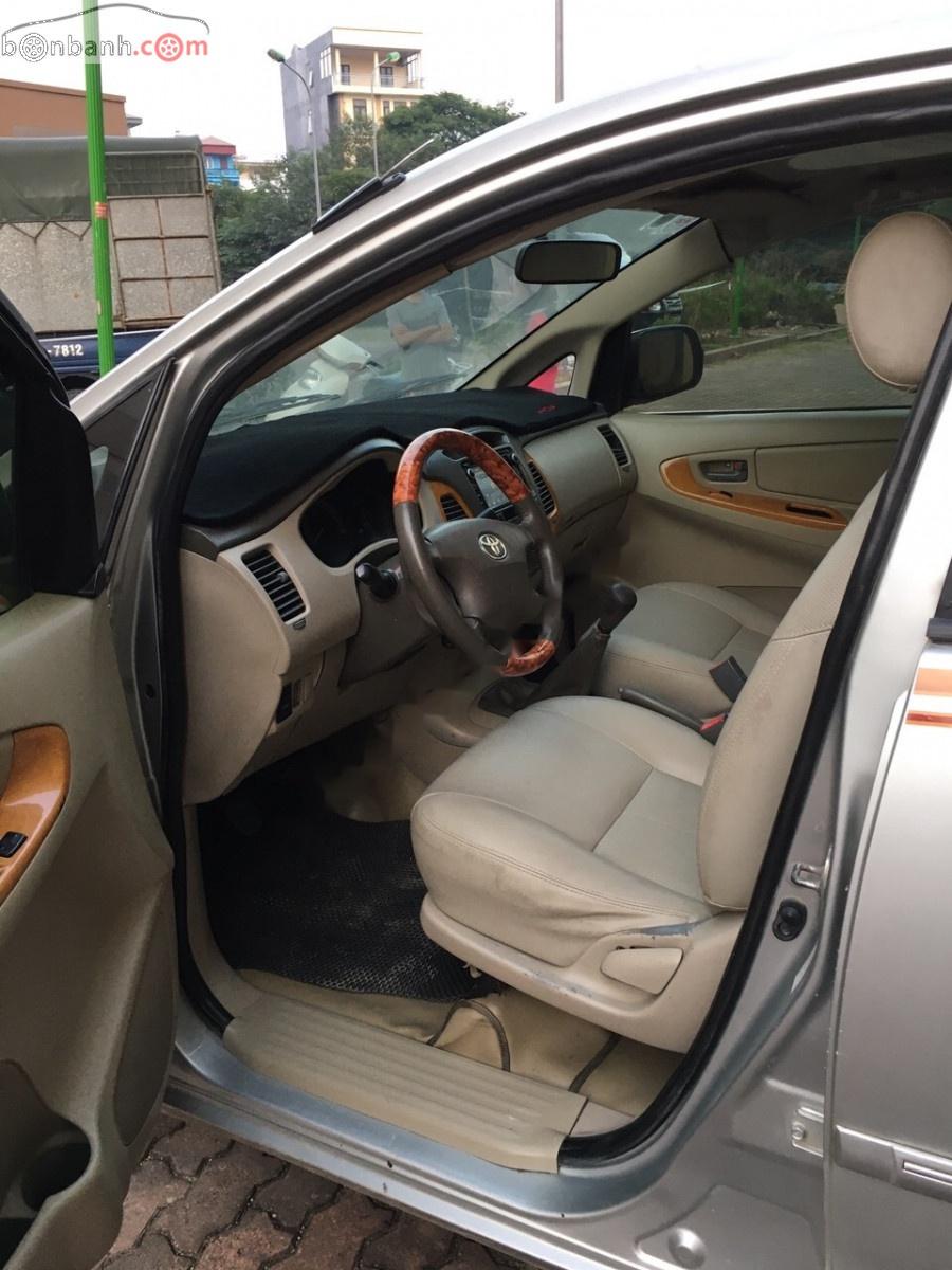 Toyota Innova 2008 - Bán Toyota Innova sản xuất năm 2008, màu bạc, chính chủ