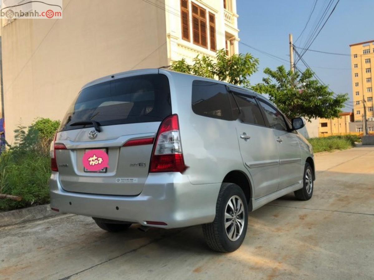 Toyota Innova   2015 - Bán Toyota Innova 2.0E sản xuất 2015, màu bạc, xe gia đình