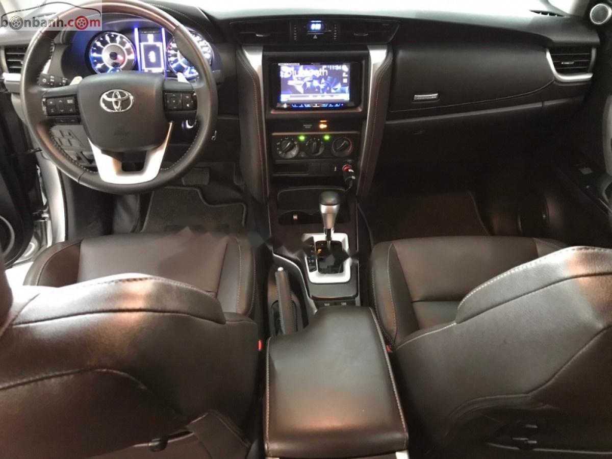 Toyota Fortuner 2018 - Bán Toyota Fortuner năm sản xuất 2018, màu bạc, nhập khẩu số tự động