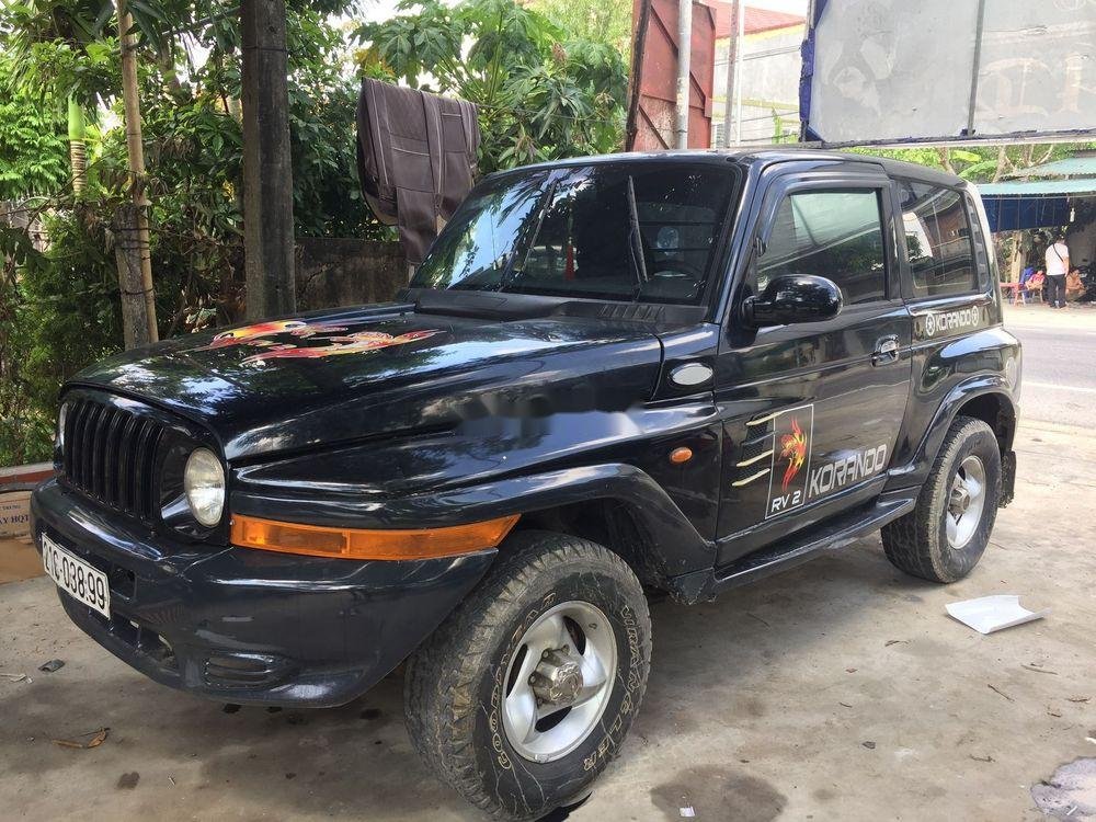 Ssangyong Korando 2000 - Cần bán Ssangyong Korando năm 2000, màu đen, xe nhập, giá tốt