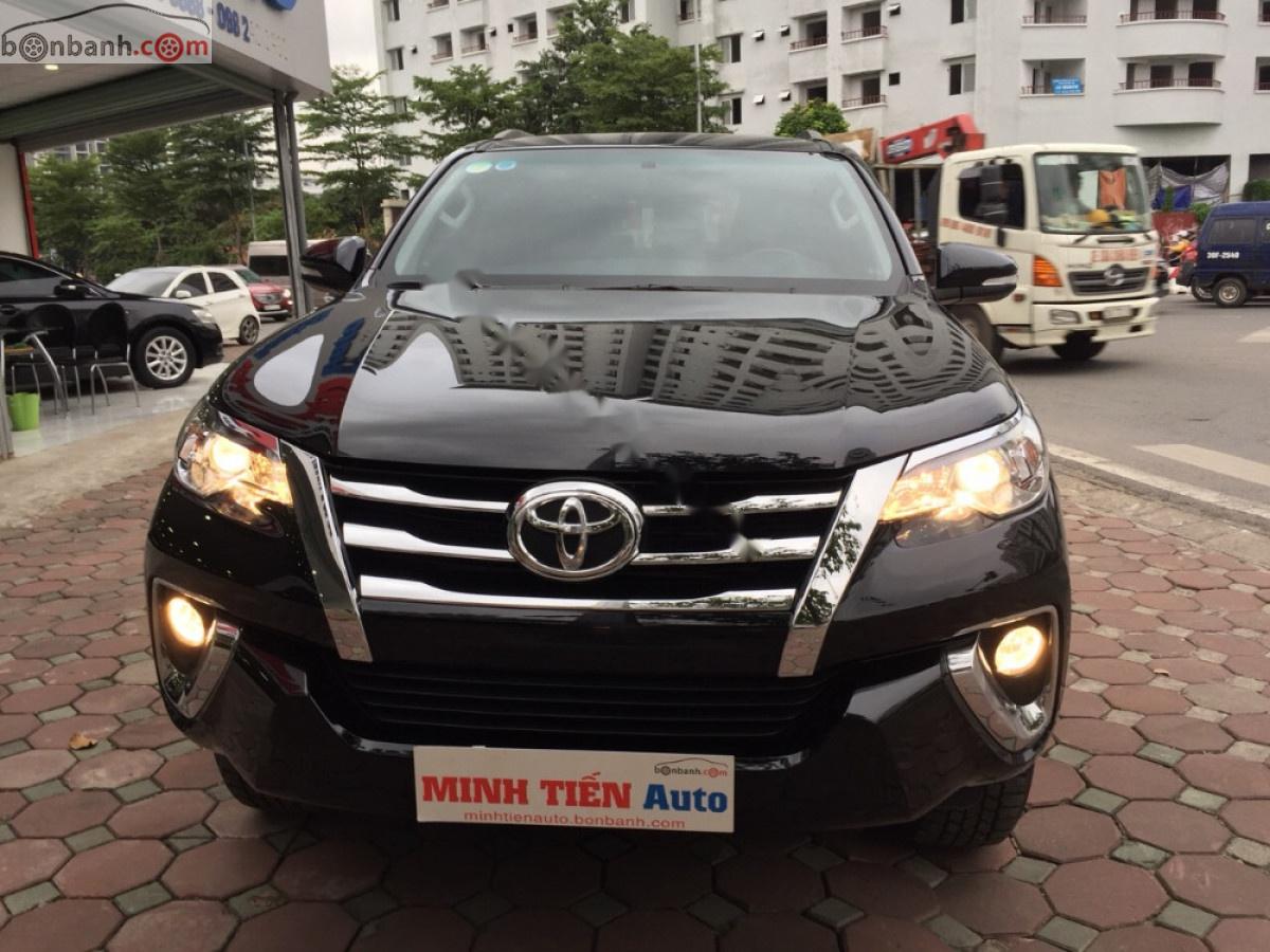 Toyota Fortuner 2019 - Cần bán lại xe Toyota Fortuner 4x2 AT sản xuất năm 2019, màu đen, nhập khẩu nguyên chiếc số tự động