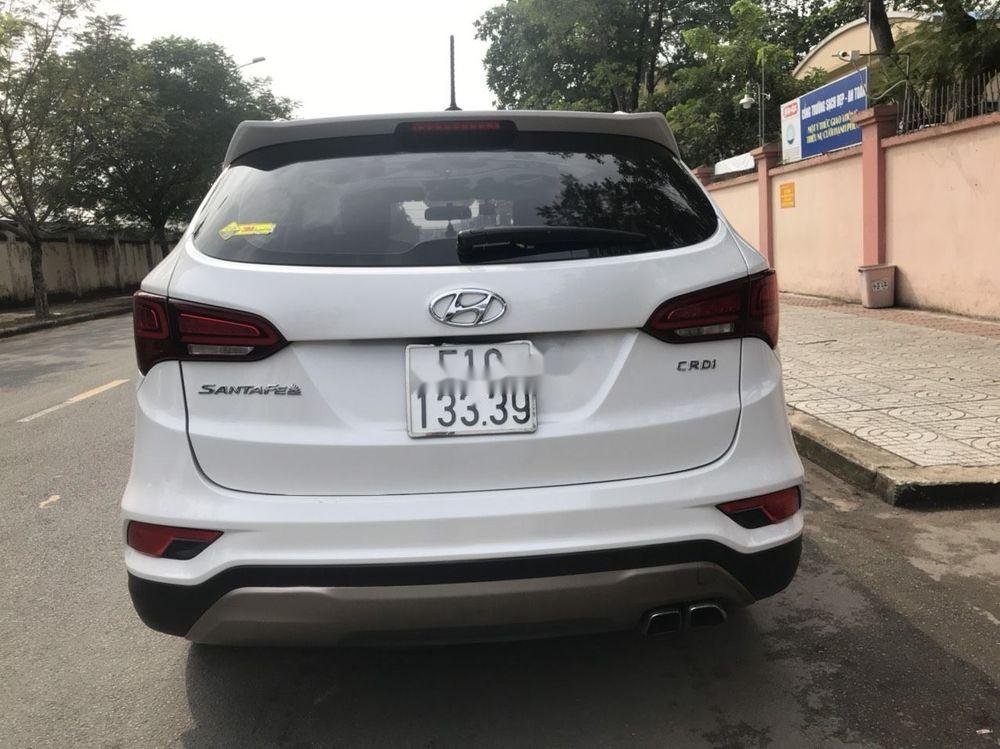 Hyundai Santa Fe 2018 - Cần bán Hyundai Santa Fe 2.2 AT năm sản xuất 2018, màu trắng, nhập khẩu số tự động, giá chỉ 950 triệu