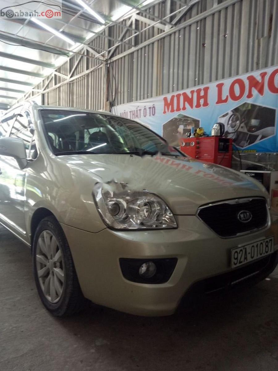 Kia Carens 2012 - Bán Kia Carens đời 2012, màu vàng xe gia đình