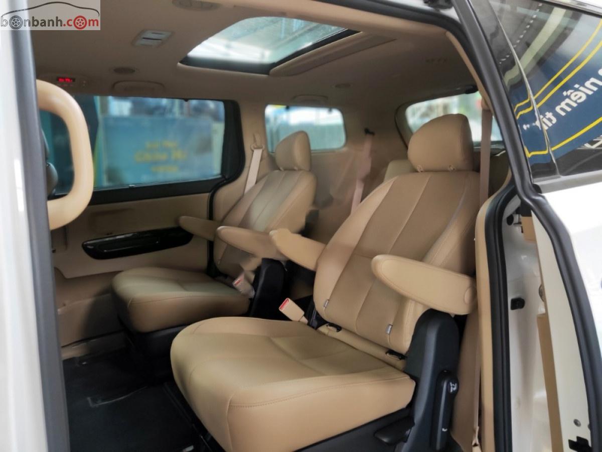 Kia Sedona 2019 - Bán ô tô Kia Sedona 2.2 Dath AT 2019, màu trắng số tự động