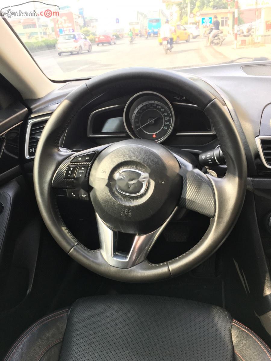 Mazda 3 2016 - Cần bán xe Mazda 3 1.5 AT sản xuất năm 2016, màu trắng chính chủ