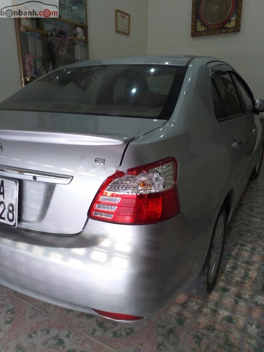 Toyota Vios 2010 - Bán xe cũ Toyota Vios sản xuất 2010, màu bạc