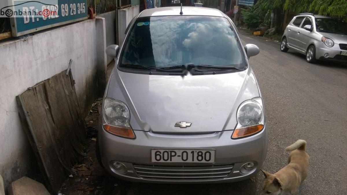 Chevrolet Spark 2010 - Bán Chevrolet Spark LT 0.8 MT đời 2010, màu bạc, số sàn, giá tốt