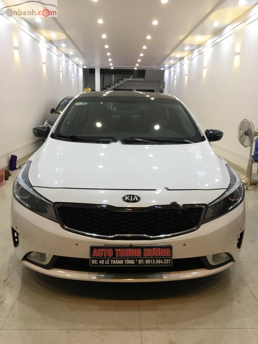 Kia Cerato   2016 - Bán xe Kia Cerato 1.6 AT sản xuất 2016, màu trắng, giá tốt