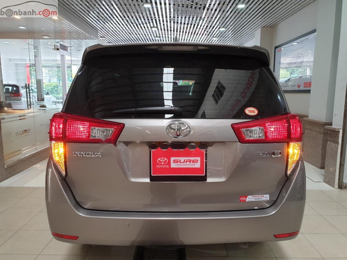 Toyota Innova 2.0E 2019 - Bán Toyota Innova E năm sản xuất 2019 số sàn, 730 triệu