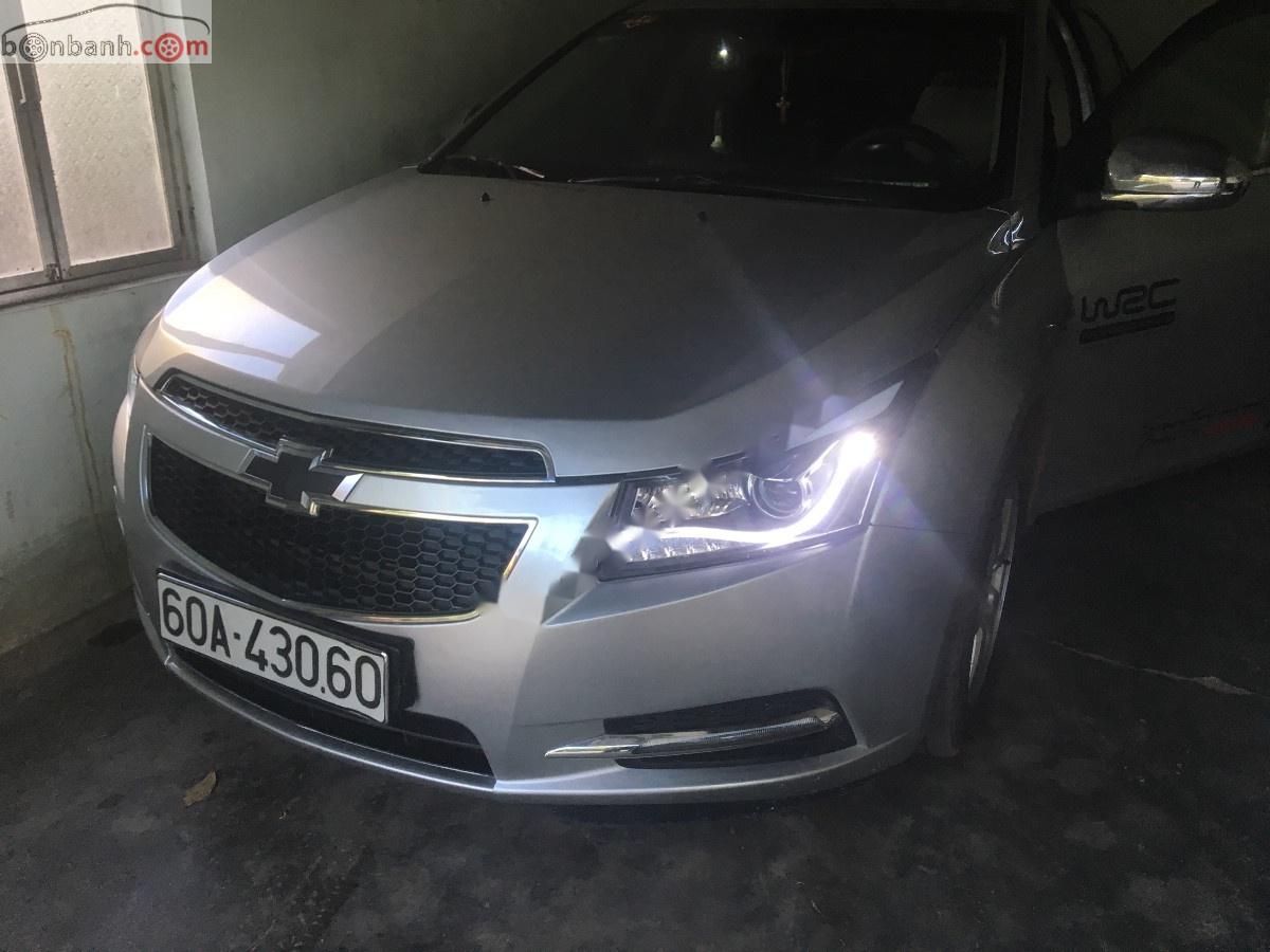 Chevrolet Cruze   2011 - Cần bán xe Chevrolet Cruze LS 1.6 MT đời 2011, màu bạc