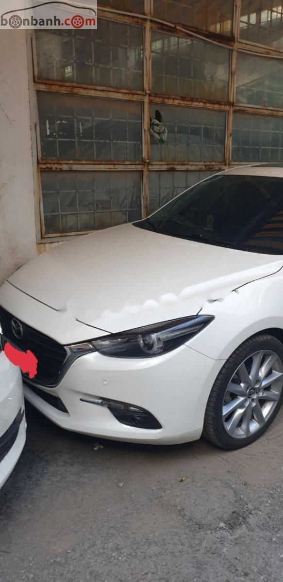 Mazda 3   2018 - Bán Mazda 3 sản xuất năm 2018, màu trắng, xe gia đình