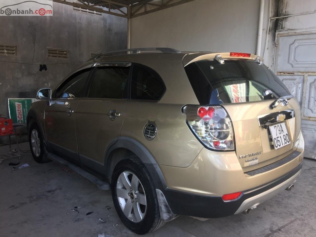 Chevrolet Captiva LT Maxx 2.4 MT 2009 - Cần bán Chevrolet Captiva 2009, màu vàng, giá chỉ 289 triệu