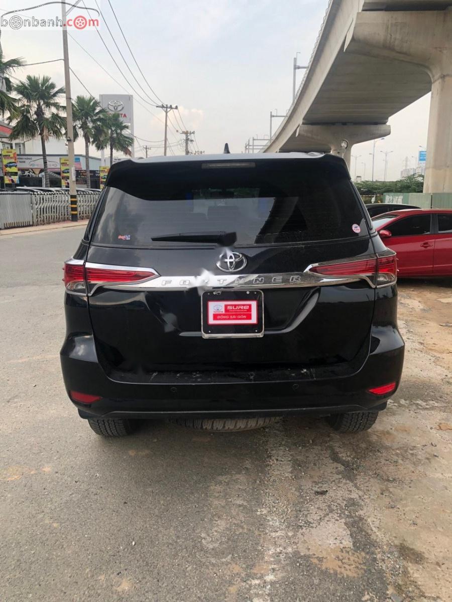 Toyota Fortuner 2.7V 4x2 AT 2017 - Cần bán xe Toyota Fortuner 2.7V 4x2 AT đời 2017, màu đen, nhập khẩu nguyên chiếc