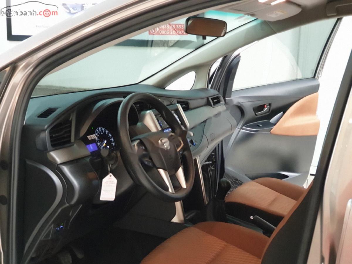 Toyota Innova 2.0E 2019 - Bán Toyota Innova E năm sản xuất 2019 số sàn, 730 triệu