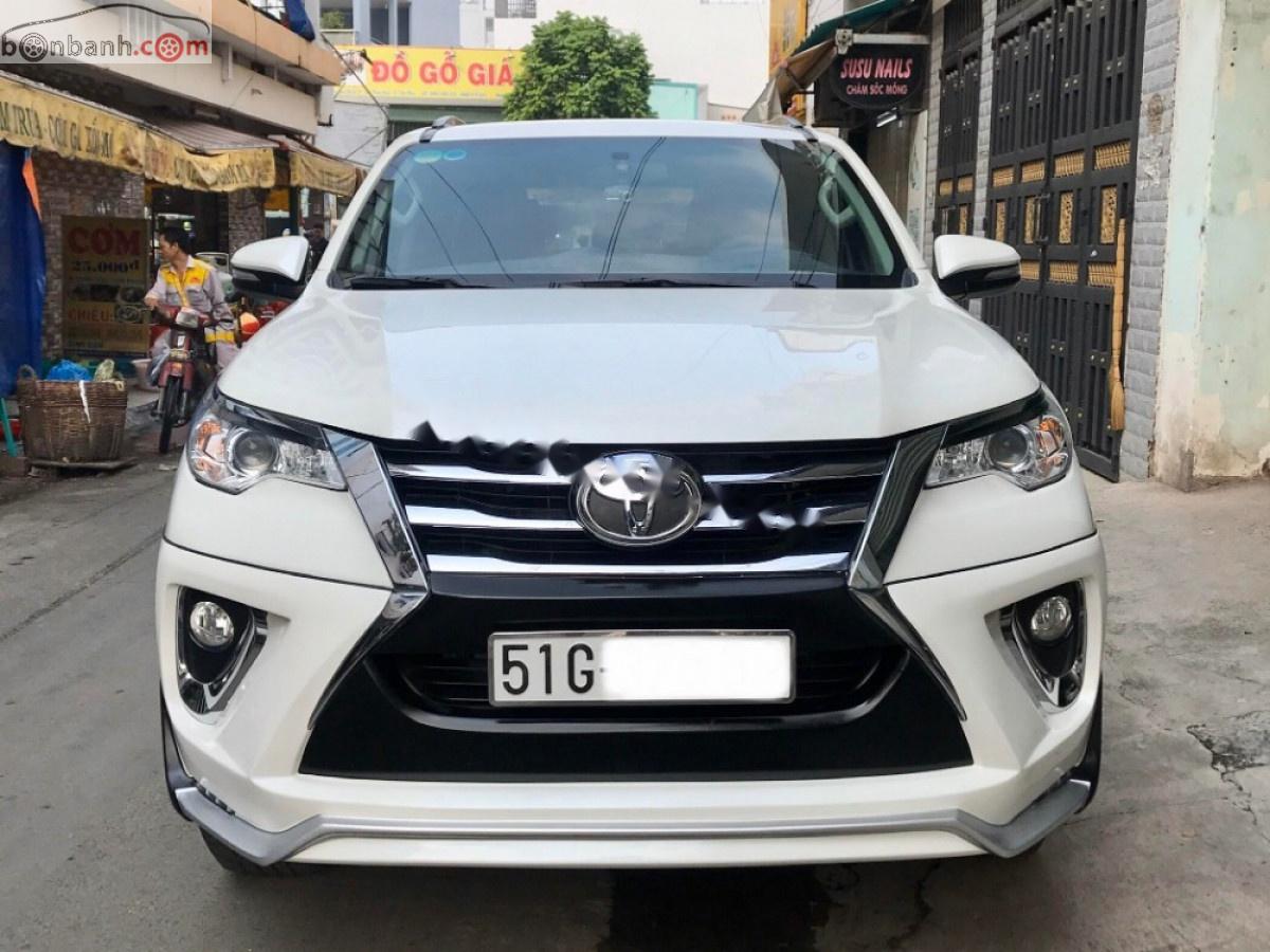 Toyota Fortuner 2.7V 4x2 AT 2017 - Cần bán Toyota Fortuner đời 2017, màu trắng, nhập khẩu  