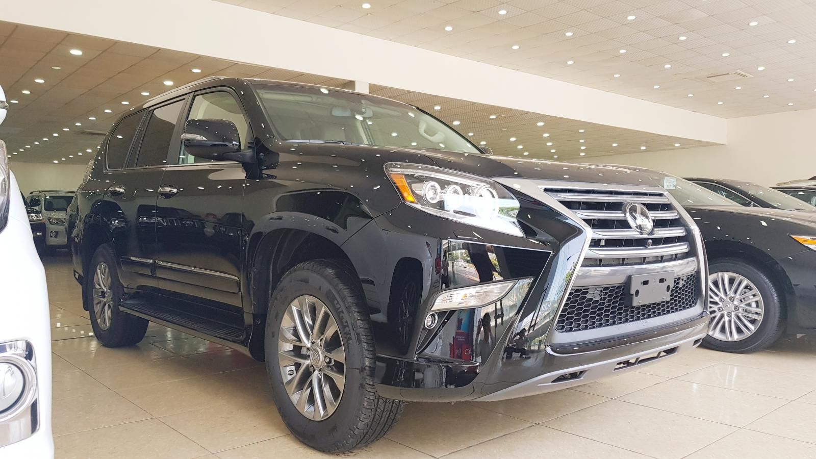 Lexus GX 460 Luxury 2019 - Bán Lexus Gx460 Luxury sản xuất 2019, màu đen, giao ngay