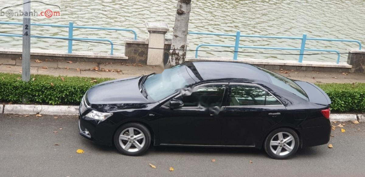 Toyota Camry   2014 - Bán ô tô Toyota Camry 2.5Q đời 2014, màu đen, số tự động