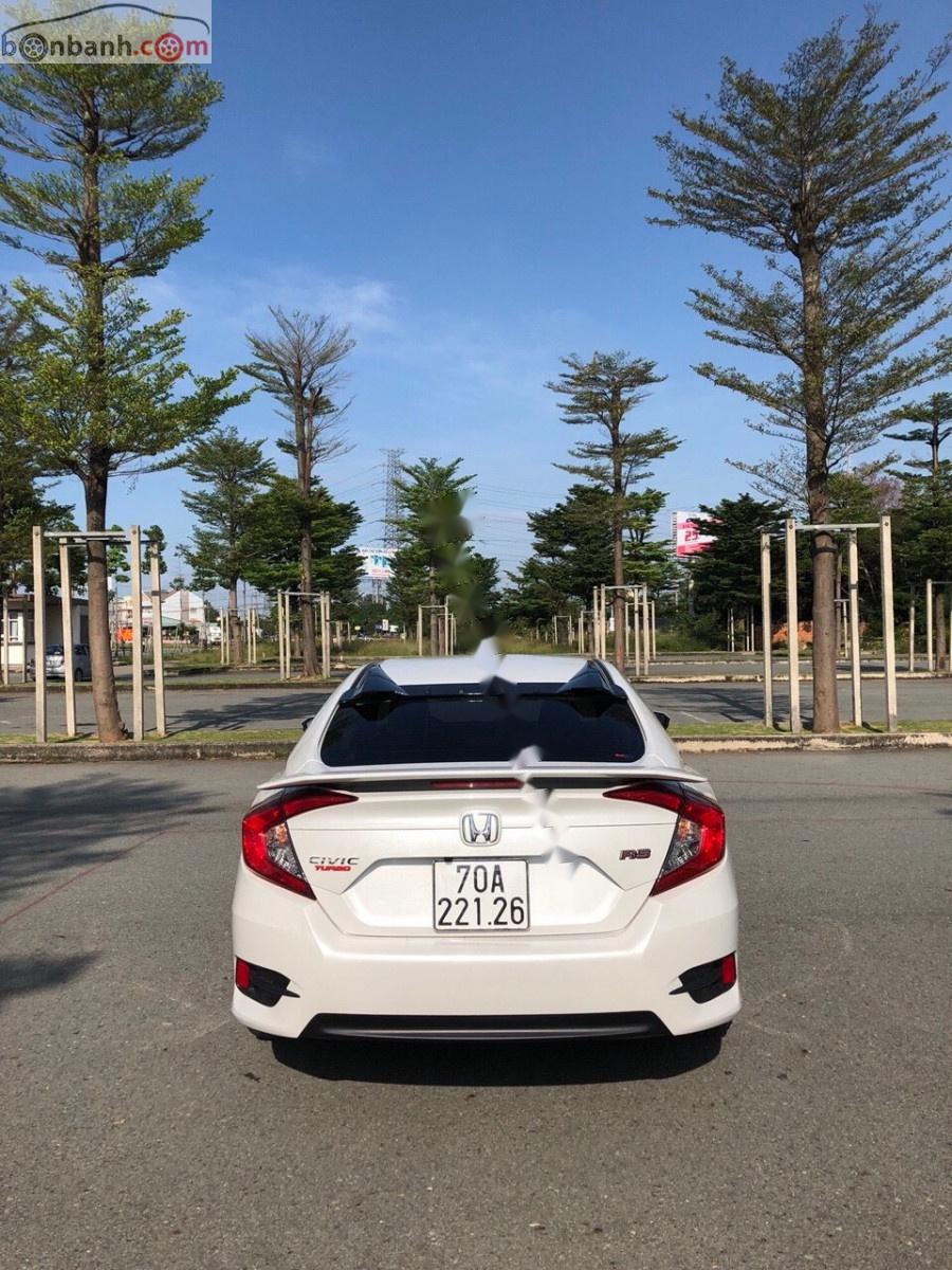 Honda Civic RS 1.5 AT 2019 - Cần bán xe Honda Civic RS 1.5 AT đời 2019, màu trắng, nhập khẩu