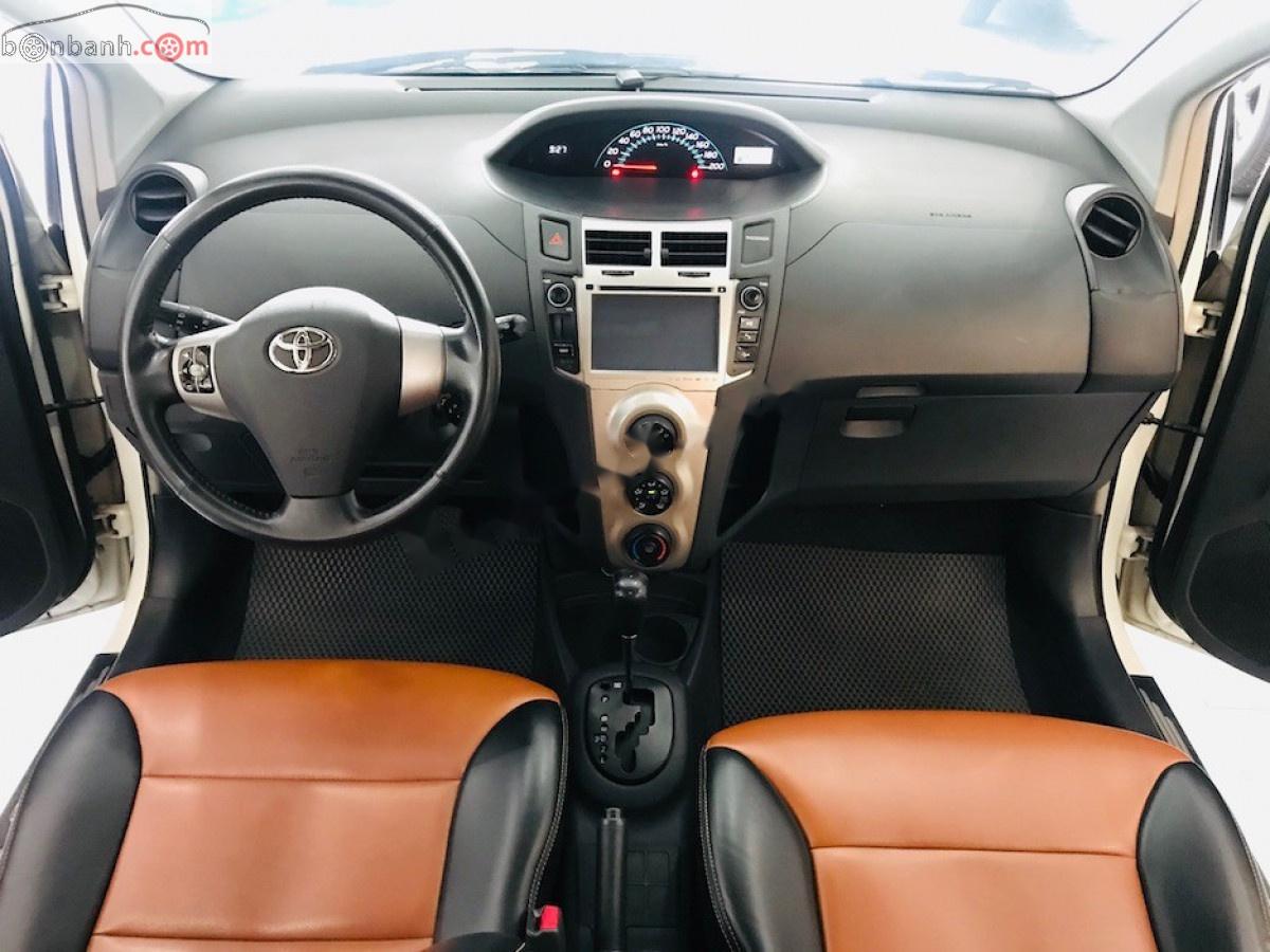 Toyota Yaris 2009 - Bán ô tô Toyota Yaris năm 2009, màu trắng, nhập khẩu chính hãng