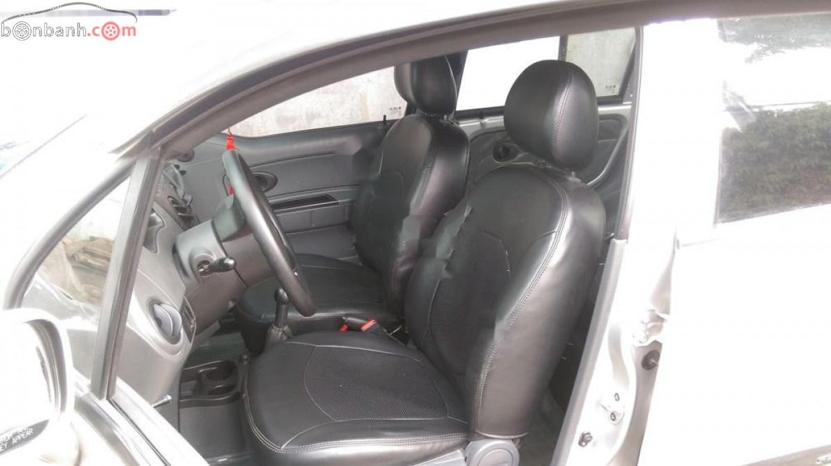 Chevrolet Spark 2010 - Bán Chevrolet Spark LT 0.8 MT đời 2010, màu bạc, số sàn, giá tốt