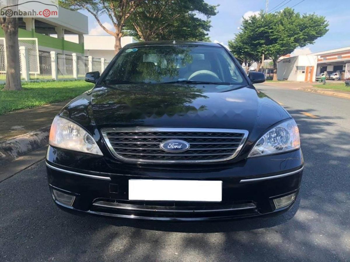 Ford Mondeo 2.5 AT 2004 - Bán ô tô Ford Mondeo 2.5 AT đời 2004, màu đen số tự động, giá tốt