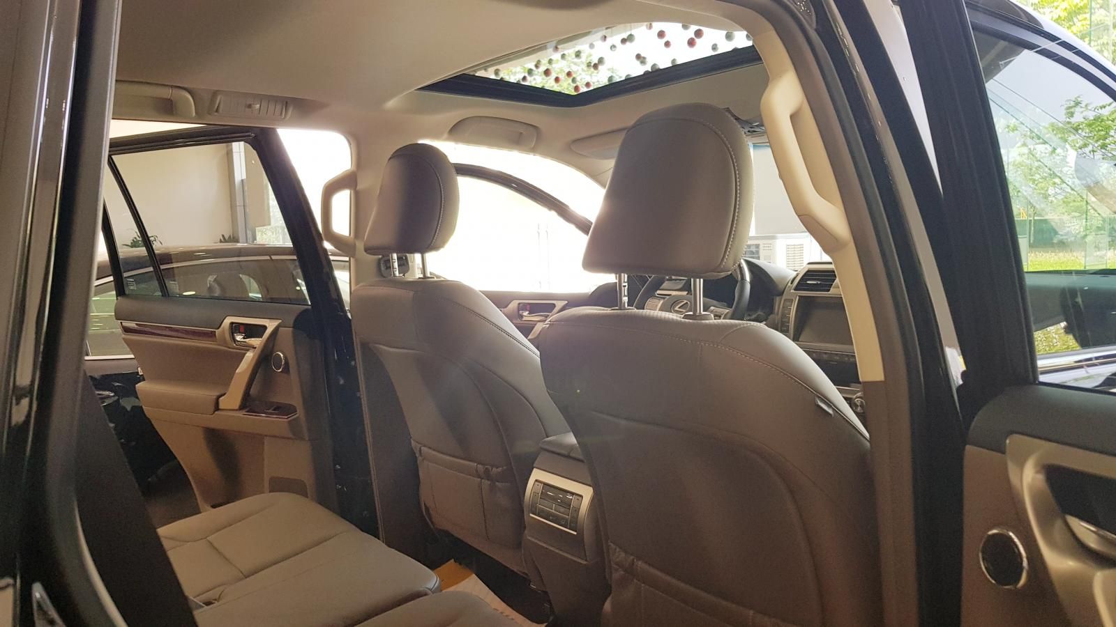 Lexus GX 460 Luxury 2019 - Bán Lexus Gx460 Luxury sản xuất 2019, màu đen, giao ngay
