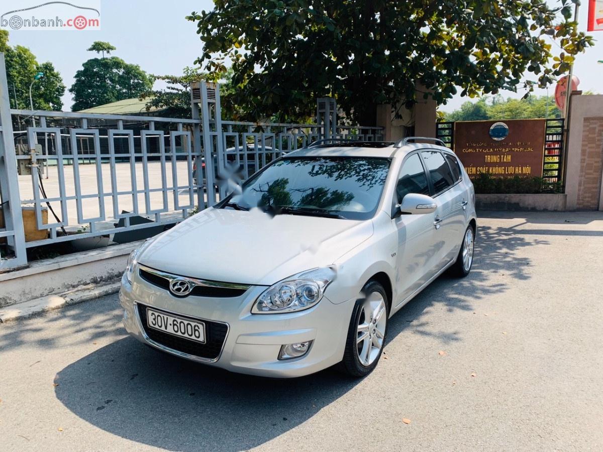 Hyundai i30   2009 - Bán Hyundai i30 CW 1.6 AT đời 2009, màu bạc, xe nhập  