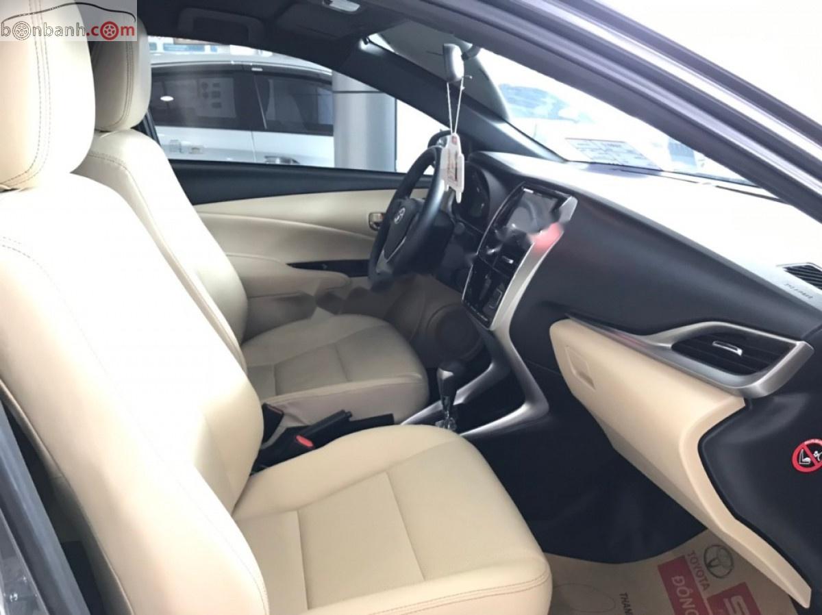 Toyota Yaris 2019 - Bán xe Toyota Yaris năm sản xuất 2019, màu xám, nhập khẩu nguyên chiếc, giá 690tr