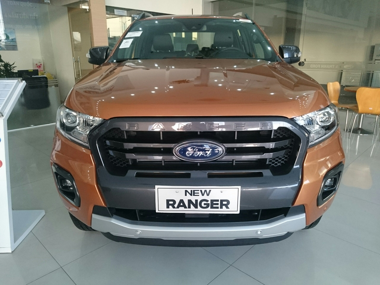 Ford Ranger 2019 - Cần bán xe Ford Ranger năm 2019, màu vàng, nhập khẩu nguyên chiếc