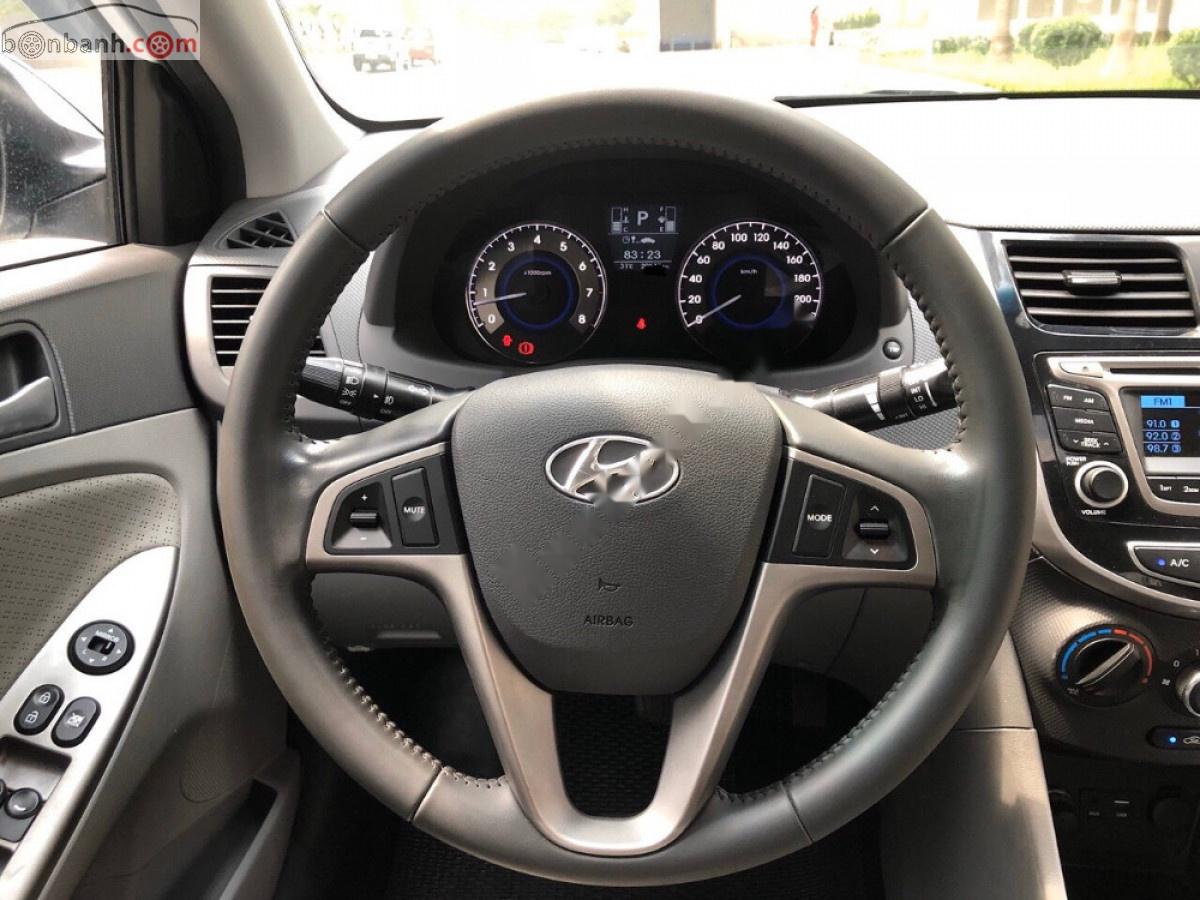 Hyundai Accent 1.4 AT 2015 - Bán Hyundai Accent 1.4 AT sản xuất năm 2015, màu trắng, xe nhập  