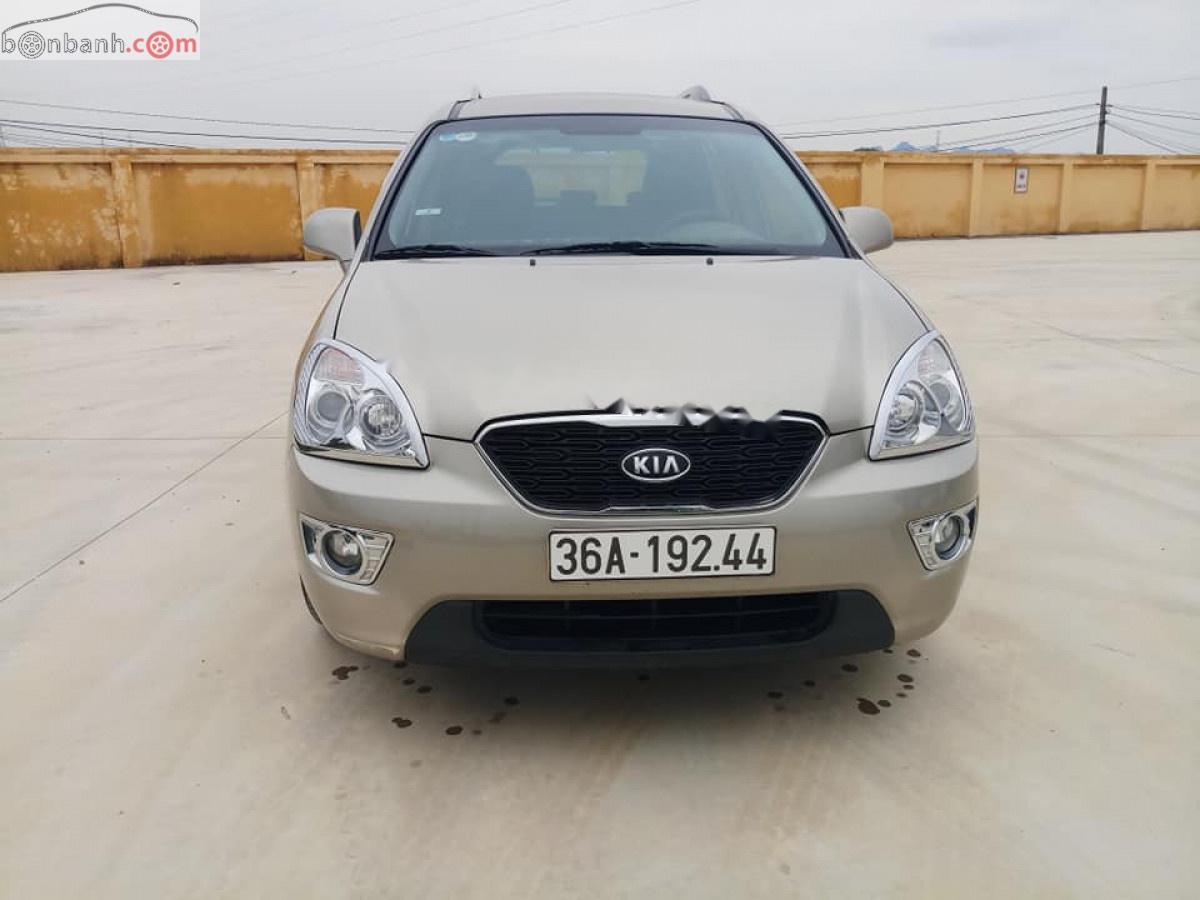 Kia Carens 2016 - Bán Kia Carens đời 2016, màu vàng số sàn