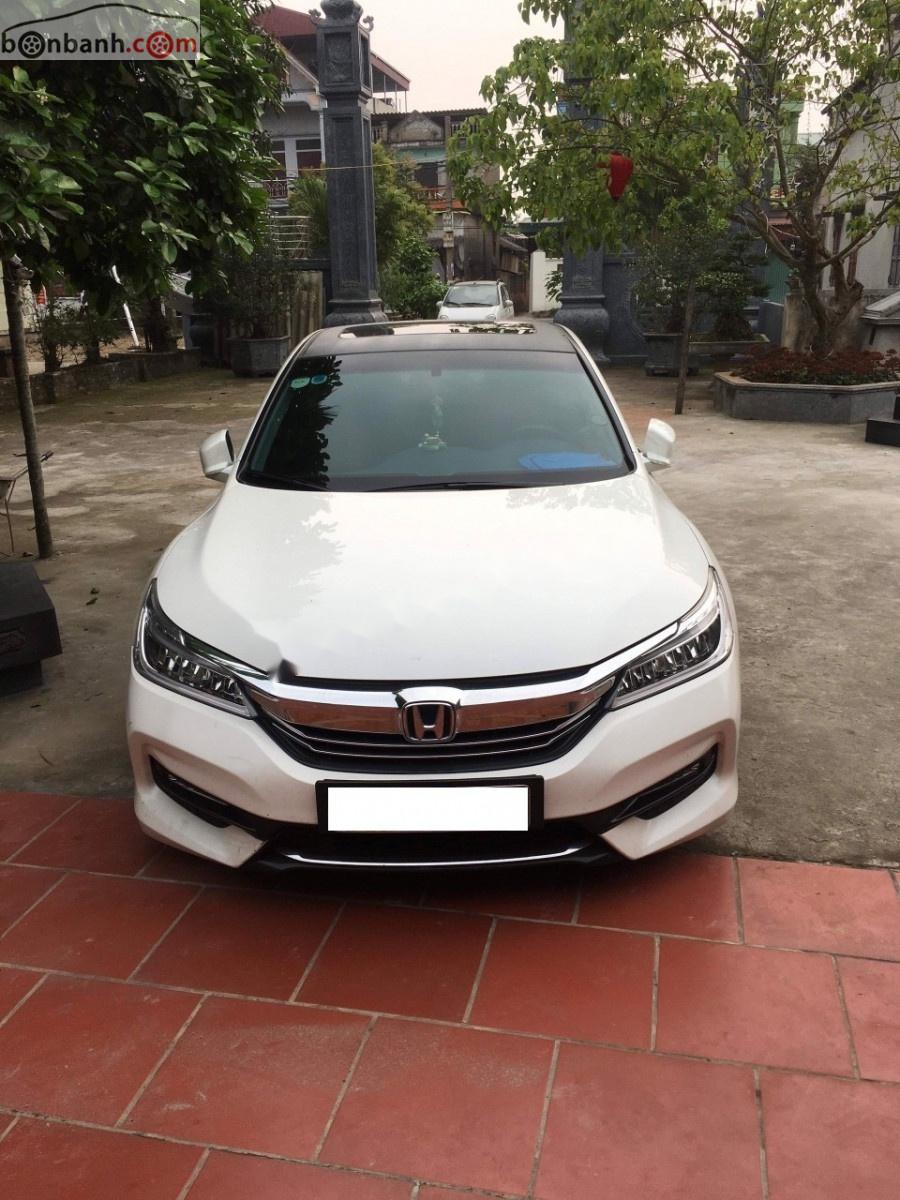 Honda Accord 2.4 2017 - Cần bán xe Honda Accord 2.4 năm 2017, màu trắng, xe nhập chính chủ