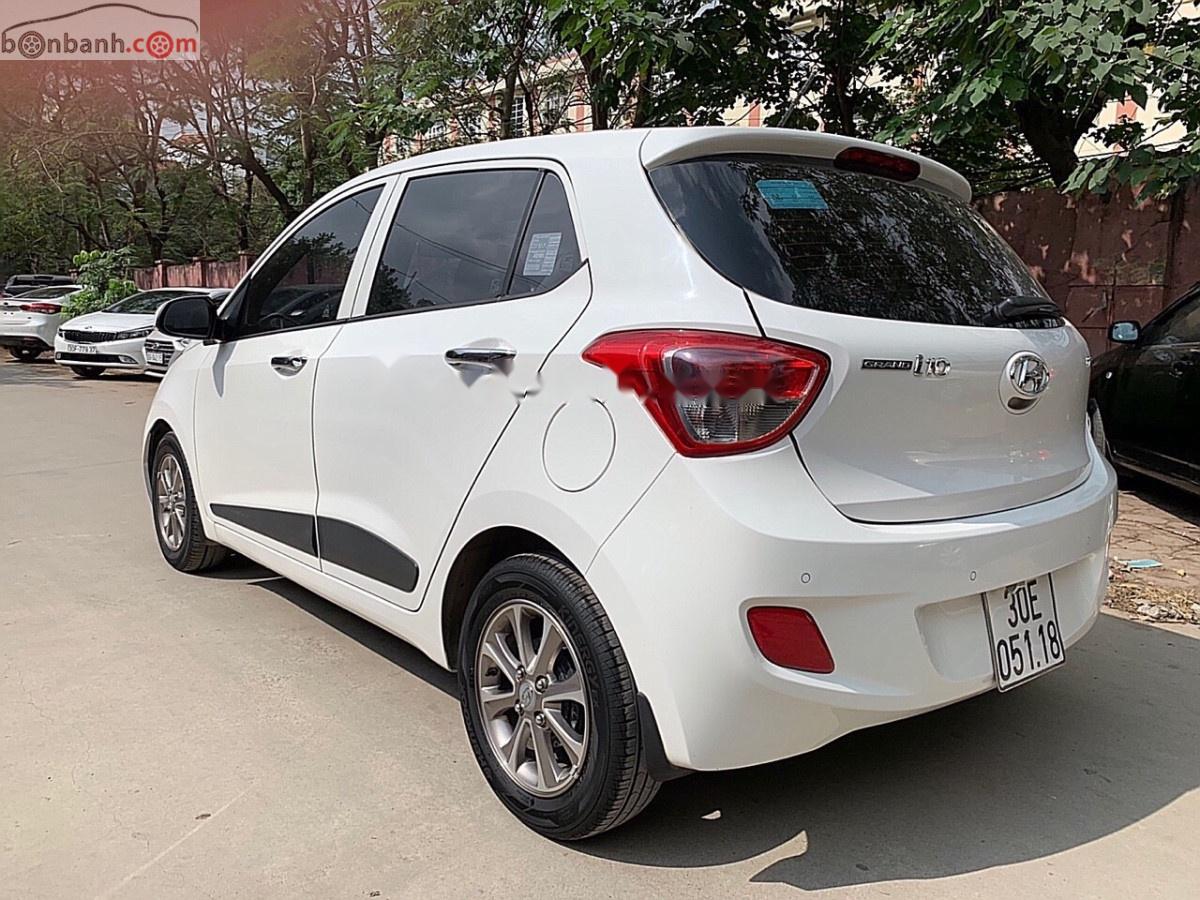 Hyundai Grand i10   2016 - Bán Hyundai Grand i10 1.2 AT năm sản xuất 2016, màu trắng, xe nhập 