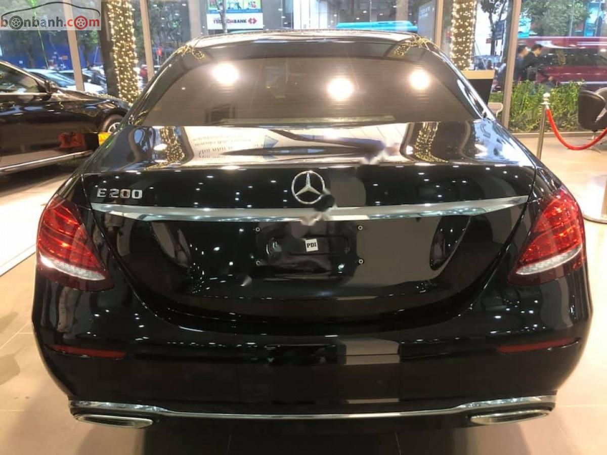 Mercedes-Benz E class 2019 - Cần bán xe Mercedes E200 2019, màu đen