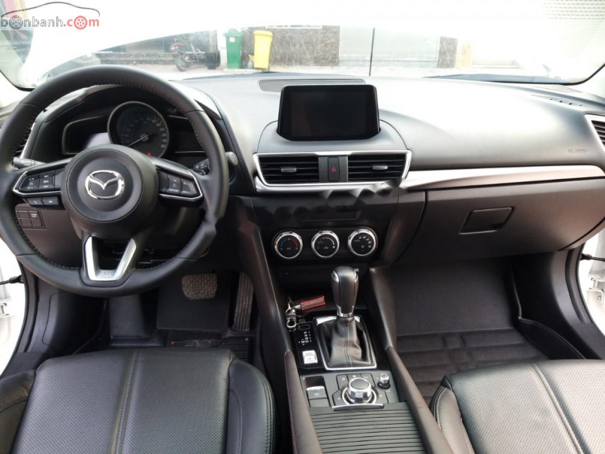 Mazda 3   2018 - Bán Mazda 3 1.5 AT năm 2018, màu trắng, số tự động