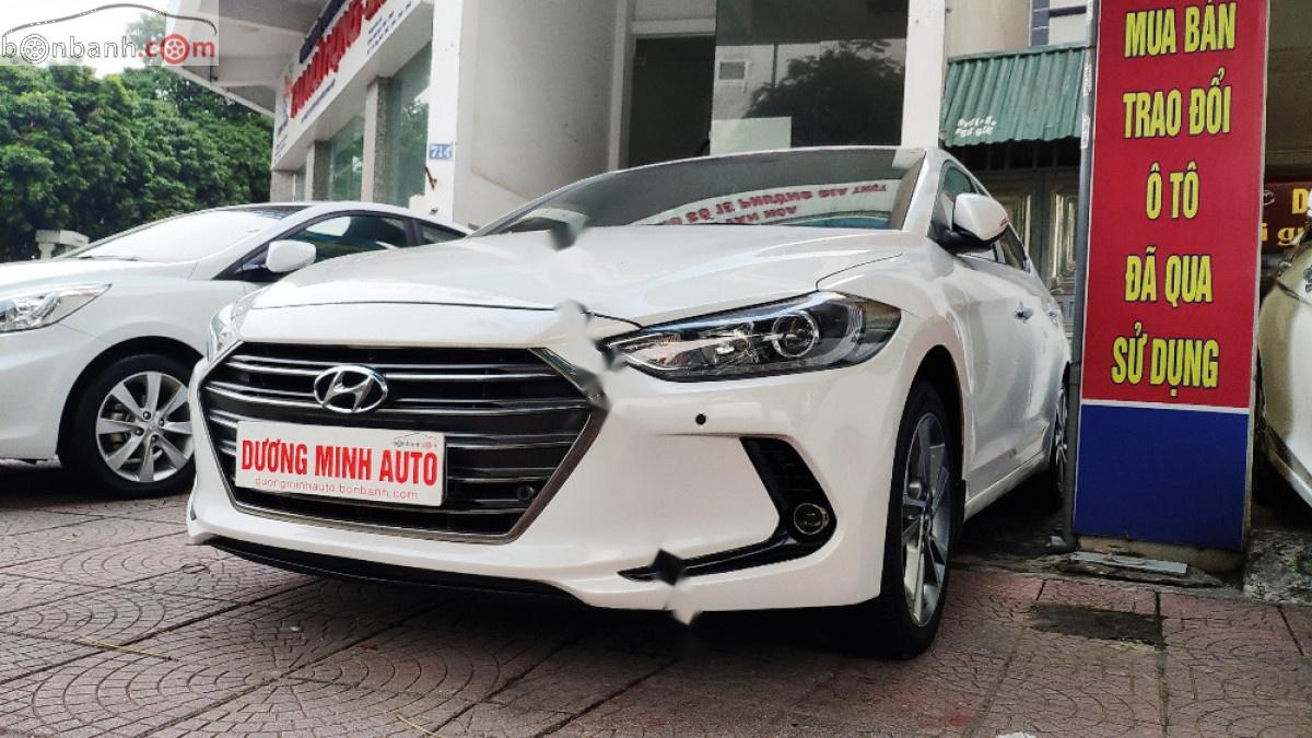 Hyundai Elantra 2018 - Bán Hyundai Elantra sx 2018, màu trắng số tự động, giá tốt