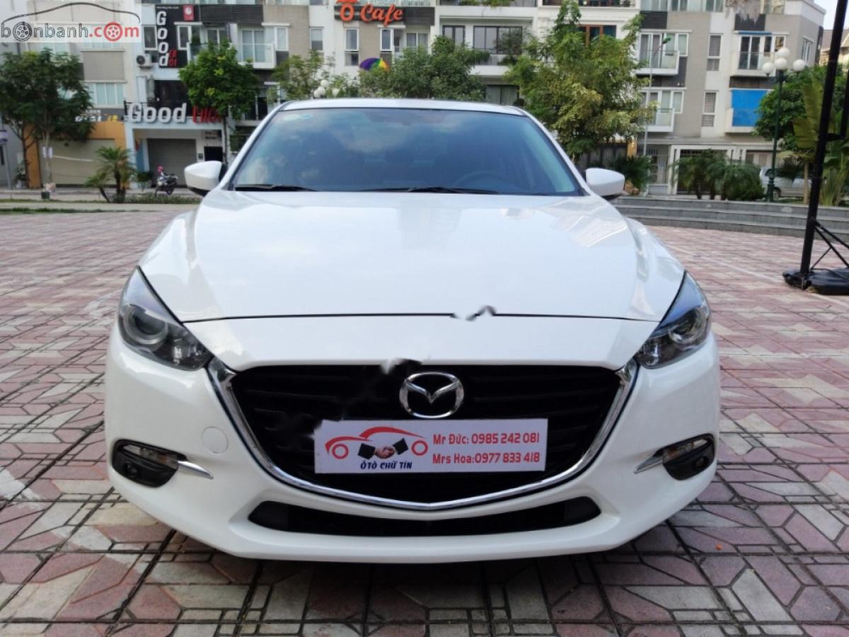 Mazda 3   2018 - Bán Mazda 3 1.5 AT năm 2018, màu trắng, số tự động